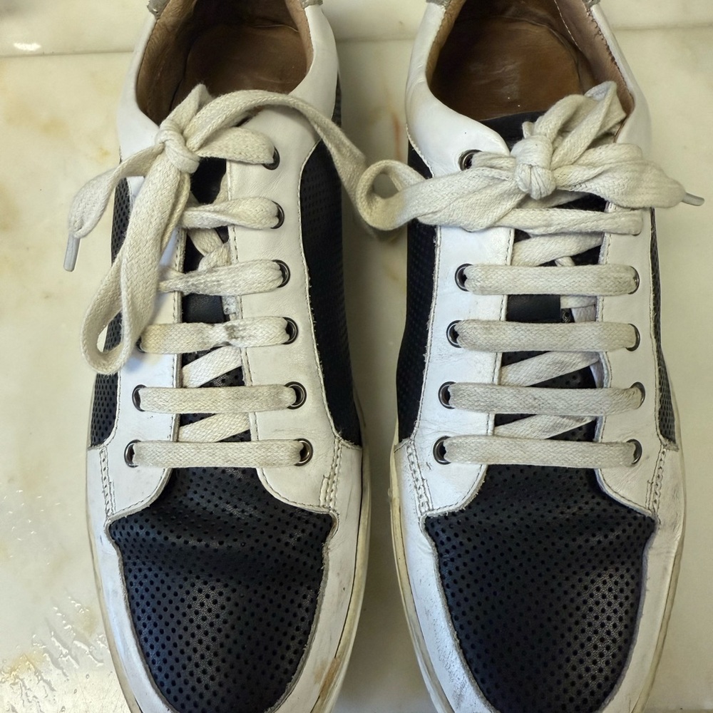 Classic Black and White Men's Sneakers